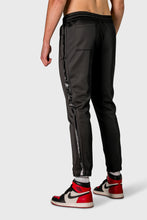 Load image into Gallery viewer, UPFITCLO. MEN TRACKPANTS BLACK